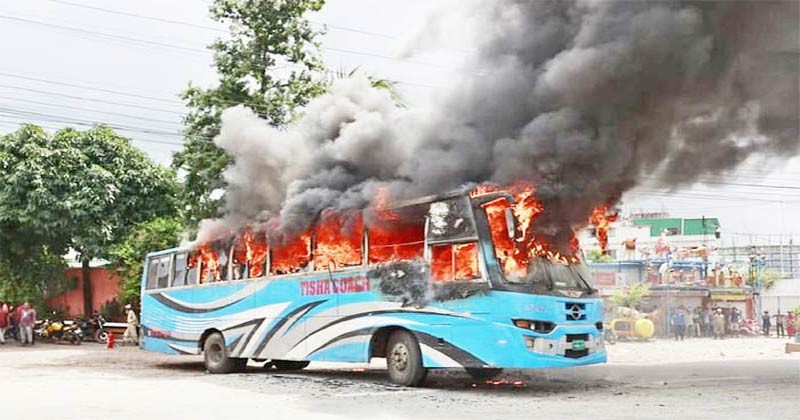 আবার সেই অগ্নিসন্ত্রাস : বাসচালক সানাউল্লাহর চাঞ্চল্যকর বক্তব্য