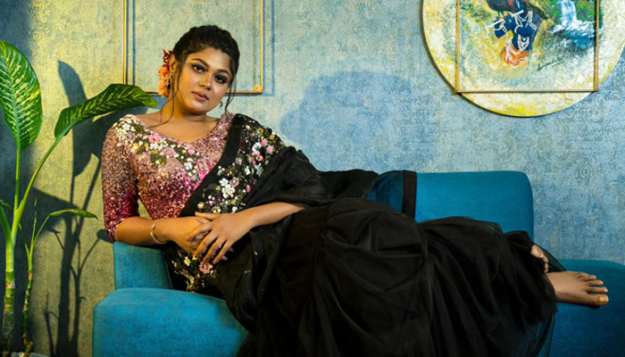 মৌসুমী বিয়ের জন্য সমান উচ্চতার পাত্র খুঁজছেন উচ্চতার জন্য ভেঙে যায় প্রেম, 