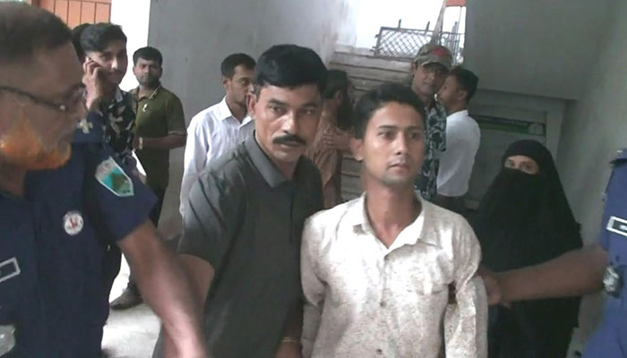 একজনের মৃত্যুদণ্ড, আরেকজনের আমৃত্যু কারাদণ্ড স্কুলছাত্রীকে তুলে নিয়ে ধর্ষণ: 