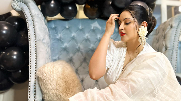পরীমনি এবার মুখ খুললেন  ‘নারী কিসে আটকায়’ 
