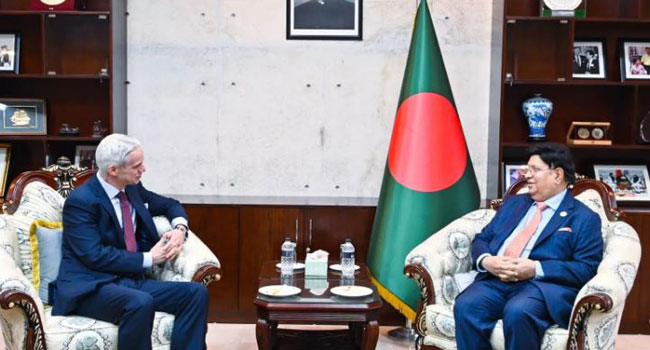 বিদেশী পর্যবেক্ষকদের স্বাগত বাংলাদেশের আসন্ন নির্বাচনে  : সুইস রাষ্ট্রদূতকে পররাষ্ট্রমন্ত্রী
