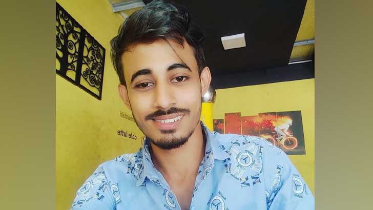 ছেলেকে নিয়ে গেছে পুলিশ জেলা বিএনপি নেতাকে না পেয়ে 