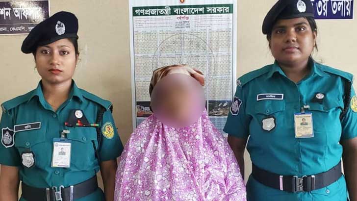 সাঈদীর মৃত্যু :খুলনায় গ্রেফতার মা যুক্তরাষ্ট্রে ছেলের স্ট্যাটাস, 