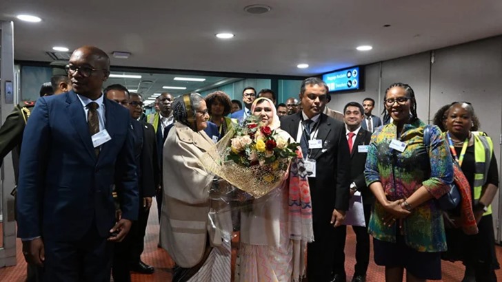প্রধানমন্ত্রী জোহানেসবার্গে ব্রিকস সম্মেলনে অংশ নিতে 