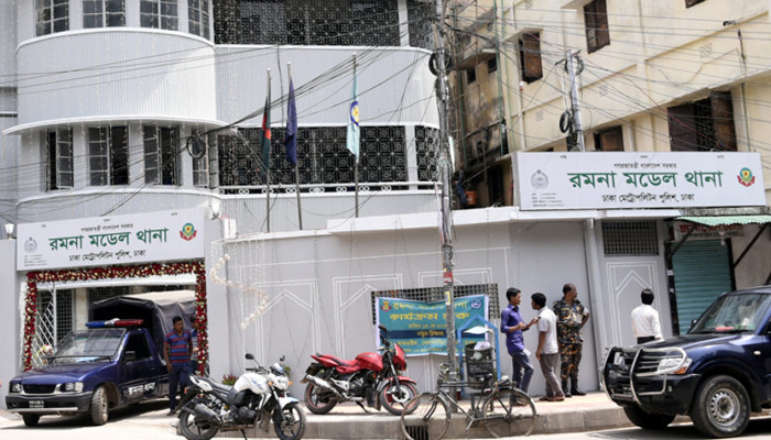 রাতভর নির্যাতন এনবিআর কর্মকর্তাকে তুলে নিয়ে 
