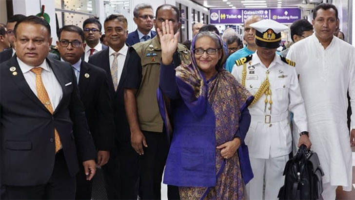 প্রধানমন্ত্রী দেশে ফিরলেন 