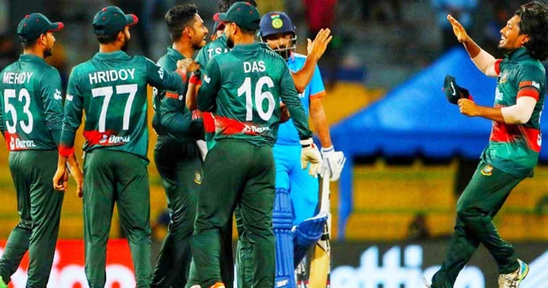 অভিনন্দনে ভাসছে বাংলাদেশ ভারতকে হারিয়ে 