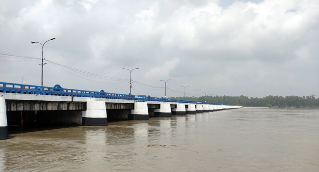তিস্তার পানি বিপৎসীমা ছুইছুই,৪৪ গেট খুলে দেয়া হয়েছে 