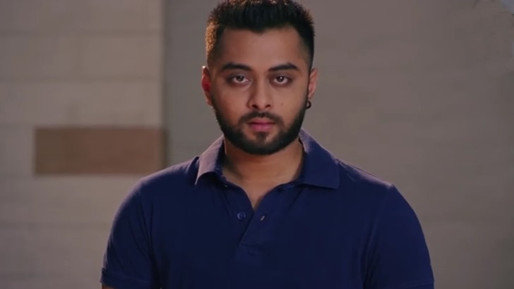 কেউ কাজ করতে চায় না নতুনদের নিয়ে 