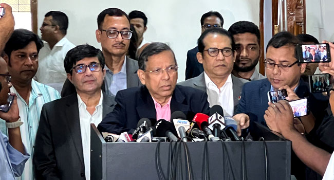 প্রধানমন্ত্রীর মতামতই সঠিক খালেদা জিয়ার ব্যাপারে  : আইনমন্ত্রী