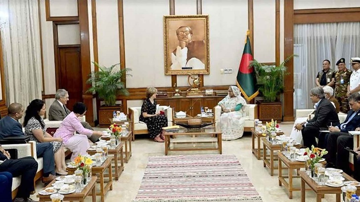 গণতন্ত্রকে সমুন্নত রাখা’ ‘আওয়ামী লীগের আদর্শ 