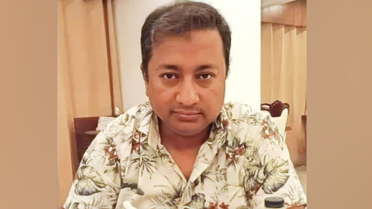 চিকিৎসককে হত্যা চেম্বারে ঢুকে ছুরিকাঘাতে 