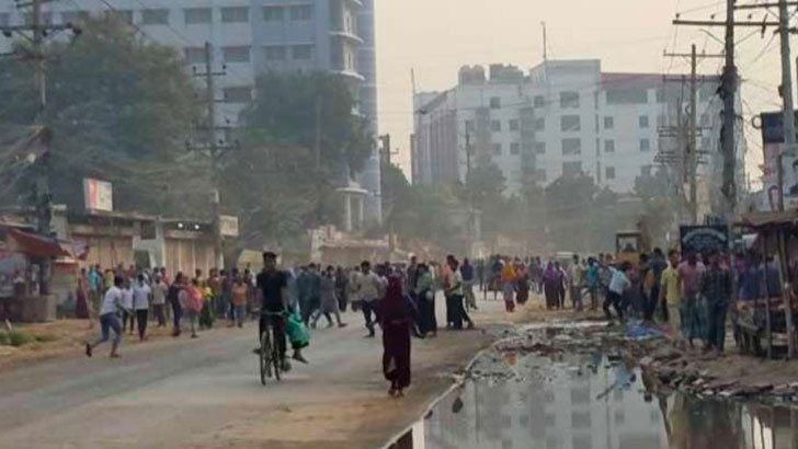 গুলিবিদ্ধ ৩ আশুলিয়ায় পুলিশ- শ্রমিক পালটাপালটি ধাওয়া, 
