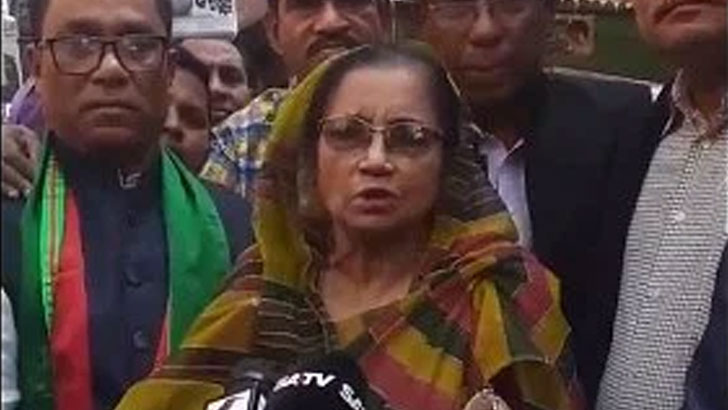 রংপুরের মানুষ আর ভুল করবেন না: আ.লীগ প্রার্থী লুৎফা