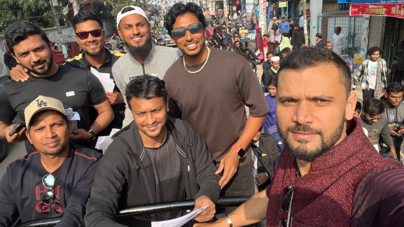 মাশরাফির সঙ্গে সাব্বির-সৌম্য সাকিবের নির্বাচনী প্রচারণায় 