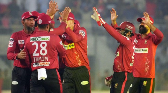 সাকিবদের হারিয়ে ফাইনালে তামিমের বরিশাল