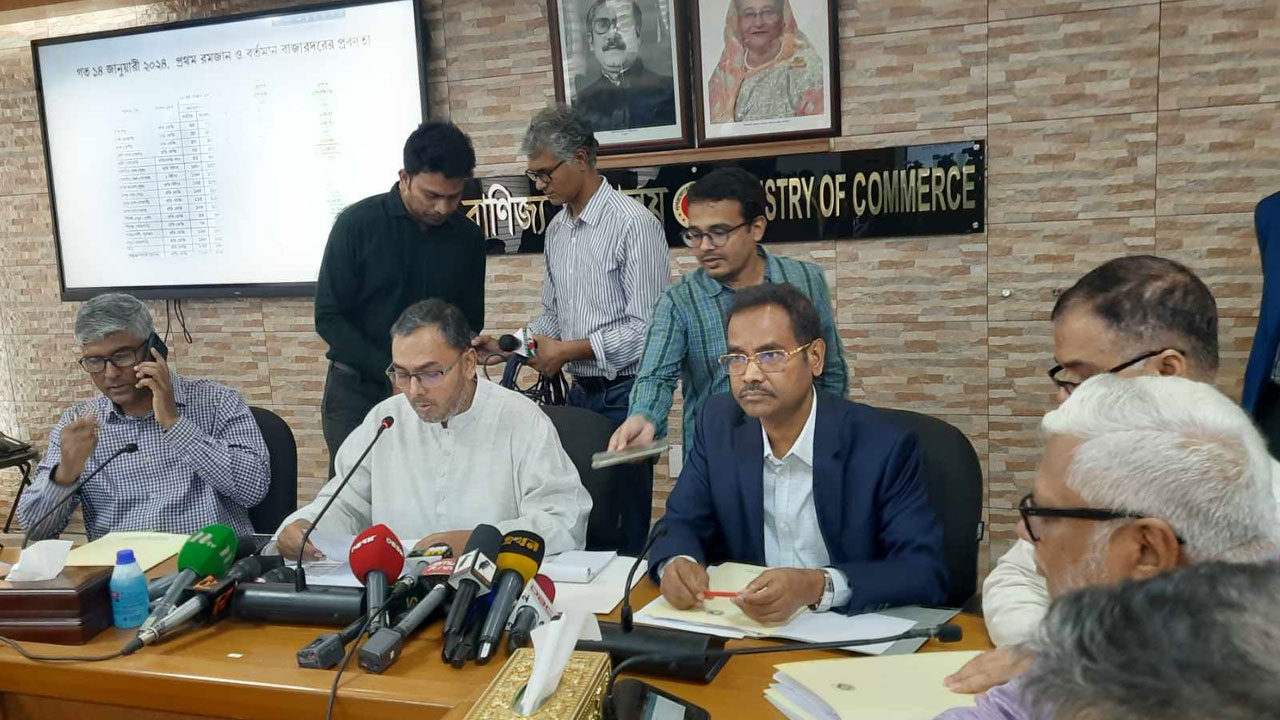 ভারত থেকে আসবে পেঁয়াজ আজ রাতেই