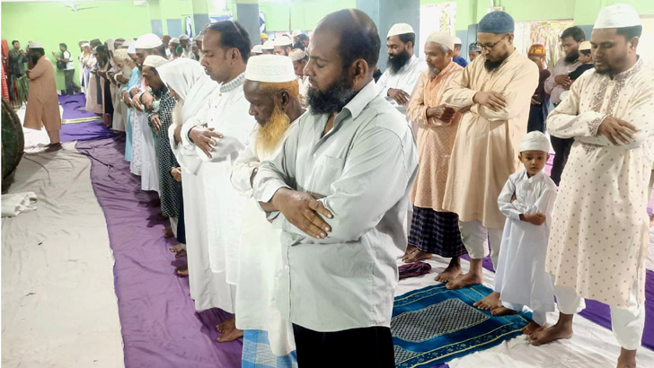 সৌদির সঙ্গে মিল রেখে ঈদ উদযাপন দিনাজপুর ও পিরোজপুরে 