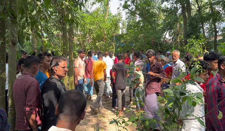 ফেনীতে বাগান থেকে ব্যবসায়ীর লাশ উদ্ধার, দুই নারী আটক