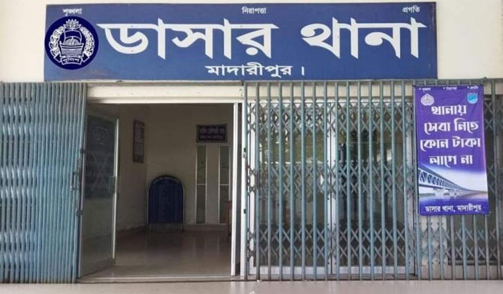 গরু চুরি করতে এসে ট্রাক রেখে পালালো চোর 