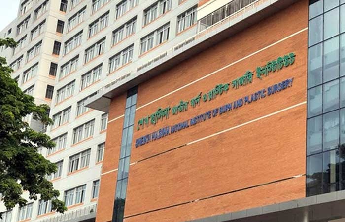 ৫ জন দগ্ধ নারায়ণগঞ্জে পদ্মা অয়েল ডিপোতে আগুন, 