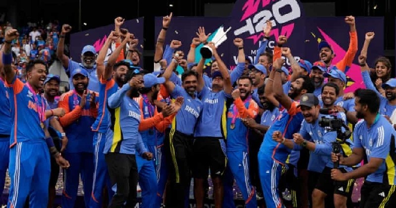 রুদ্ধশ্বাস ফাইনালে প্রোটিয়াদের হারিয়ে ১৭ বছর পর টি-টোয়েন্টি চ্যাম্পিয়ন ভারত