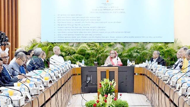 প্রধানমন্ত্রীর বন্যার বিষয়ে সতর্ক থাকার নির্দেশ 