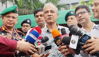 ছাত্র আন্দোলনে আহতদের বিশ্বমানের চিকিৎসা দেওয়া হচ্ছে - বিজিবি হাসপাতালে স্বরাষ্ট্র উপদেষ্টা