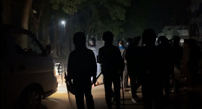 মধ্যরাতে ছাত্রলীগের ত্রিমুখী সংঘর্ষ চবিতে 