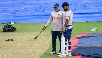 বৃষ্টির শঙ্কা দ্বিতীয় দিনেও : কানপুর টেস্ট। 