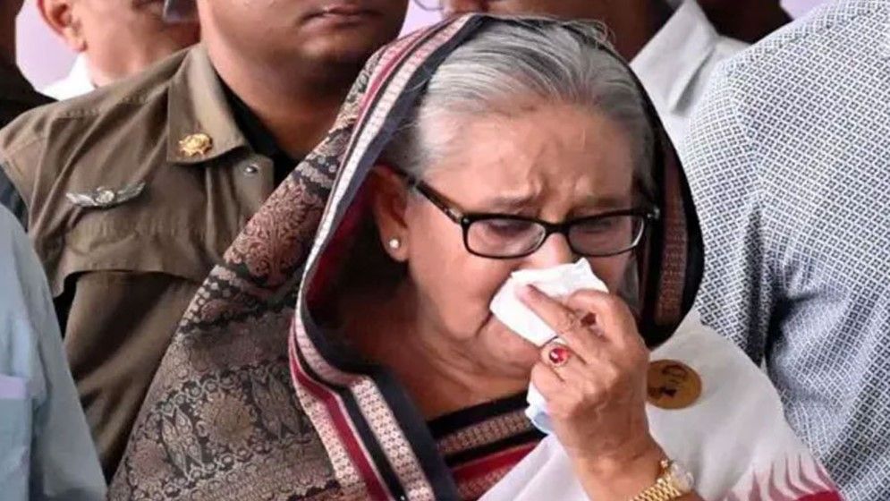 শেখ হাসিনাকে কি দেশে ফিরাবে অন্তর্বর্তী সরকারের দুর্বলতাই?