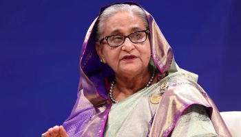 জয় জানালেন,  শেখ হাসিনা ভারতেই আছেন।