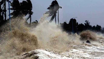হতে পারে বৃষ্টি, দুপুরের মধ্যে ঘূর্ণিঝড় সৃষ্টির শঙ্কা