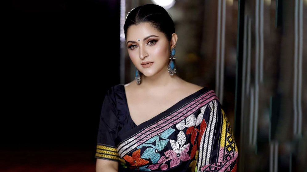 পরীমনি সাবেক স্বামীর কবর জিয়ারতের পর মুখ খুললেন 