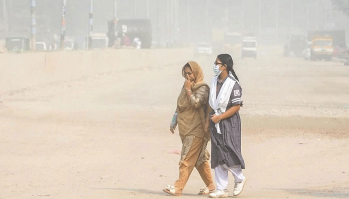 বিশ্বে আজ বায়ুদূষণে শীর্ষ ছয়ে ঢাকা