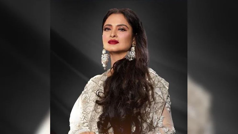 রেখা অবশেষে নিজের ‘প্রেম’ নিয়ে মুখ খুললেন