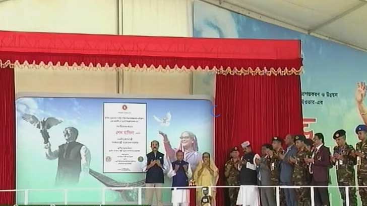প্রধানমন্ত্রী কালশী ফ্লাইওভারের উদ্বোধন করলেন 