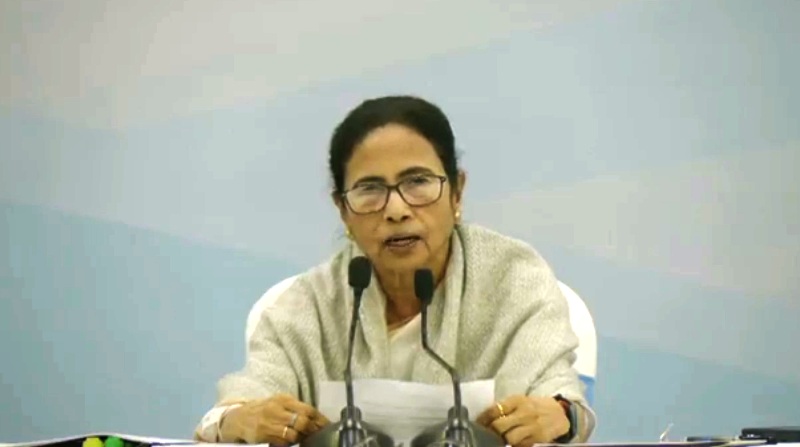 বাংলাদেশ থেকে বিএসএফ অনুপ্রবেশ করাচ্ছে : মমতা