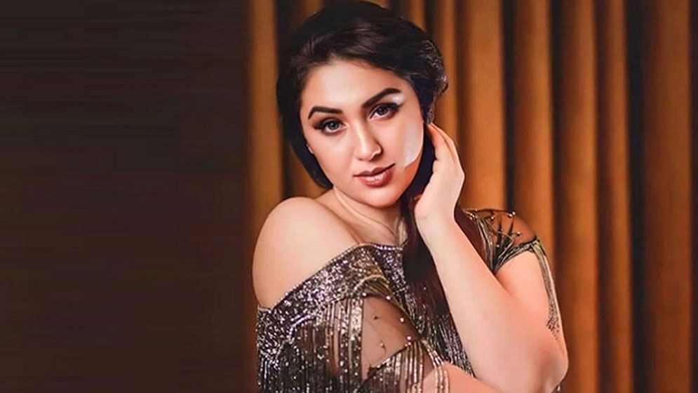 অভিনেত্রী অপু  সুখে থাকার মন্ত্র কী, জানালেন 