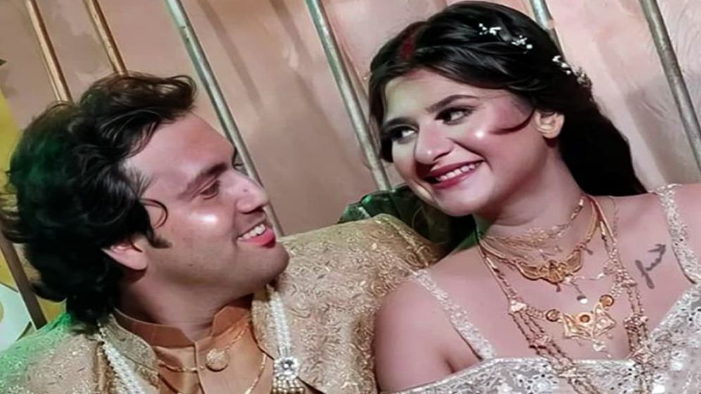 অভিনেত্রী রূপসা বিয়ের ৪ মাসের মাথায় মা হলেন 