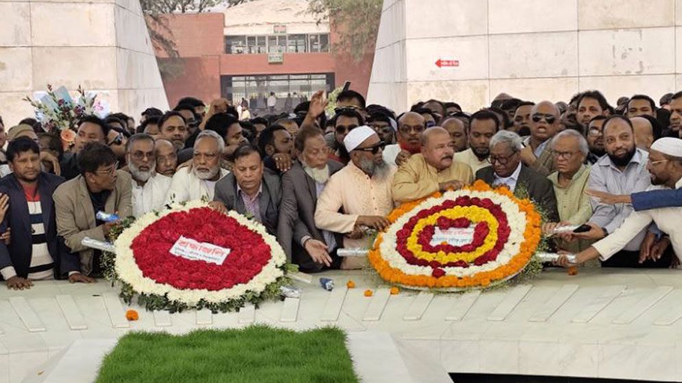উপদেষ্টা পদ ছেড়ে দিন সমালোচনা সহ্য করতে না পারলে : রিজভী