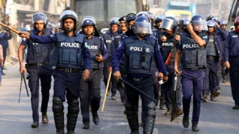 পুলিশ তেরো কারণে জনবান্ধব হতে পারছে না 