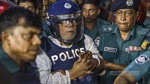 কাঠগড়ায় দাঁড়িয়ে নিজের দাড়ি কামড়াতে থাকেন সালমান এফ রহমান