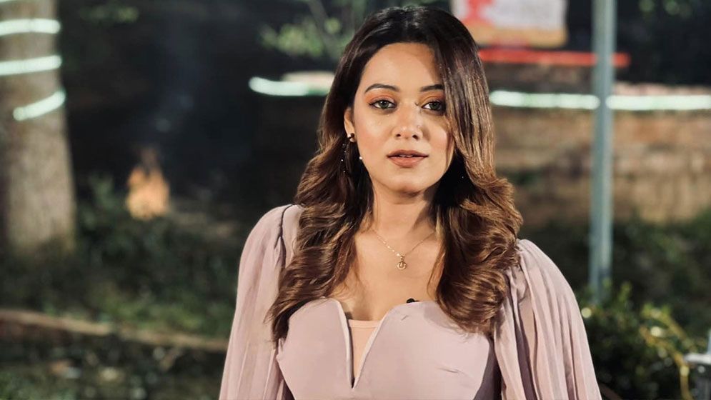  প্রেম করব কীভাবে বেশির ভাগ নায়কই এনগেজড বা বিবাহিত,: দীঘি