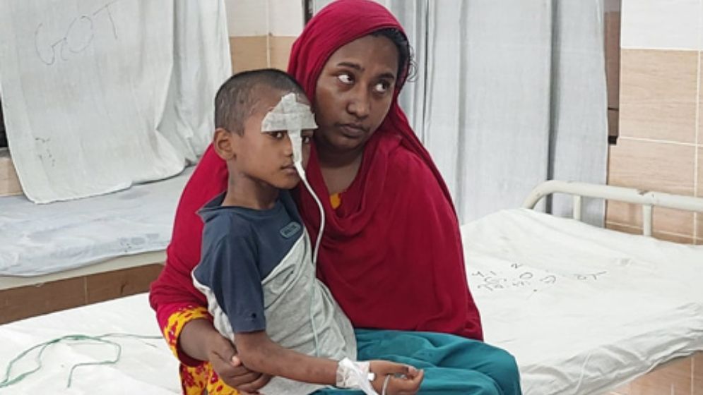 পাবনায় ৬ মাস আটকে রেখে প্রতিবন্ধী বানানো হয় 