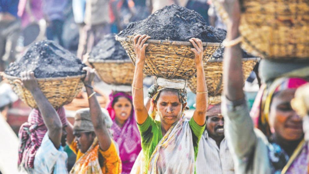 দরিদ্র হতে পারে: দেশে ৩০ লাখ মানুষ নতুন করে  বিশ্বব্যাংক