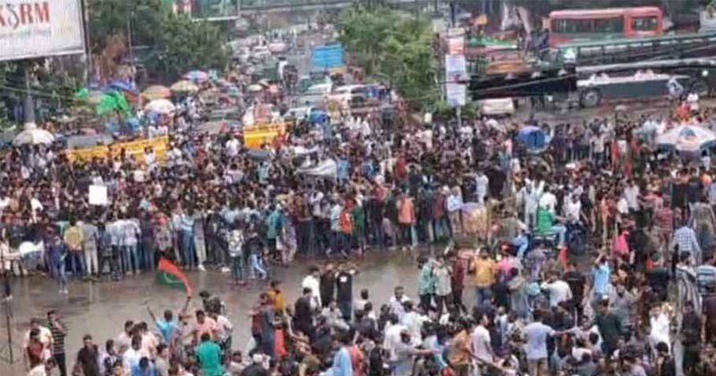 শাহবাগে যান চলাচল বন্ধ বৃষ্টির মধ্যেই ছাত্রদলের অবরোধ, 