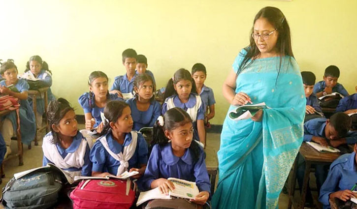 প্রাথমিকের শিক্ষকরা দাবি আদায়ে কর্মবিরতিতে 
