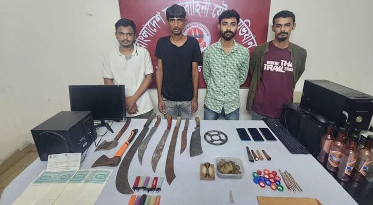 বগুড়ায় অপহরণ ৩ শিক্ষার্থী , নিষিদ্ধ ছাত্রলীগের ৪ নেতাকর্মী আটক