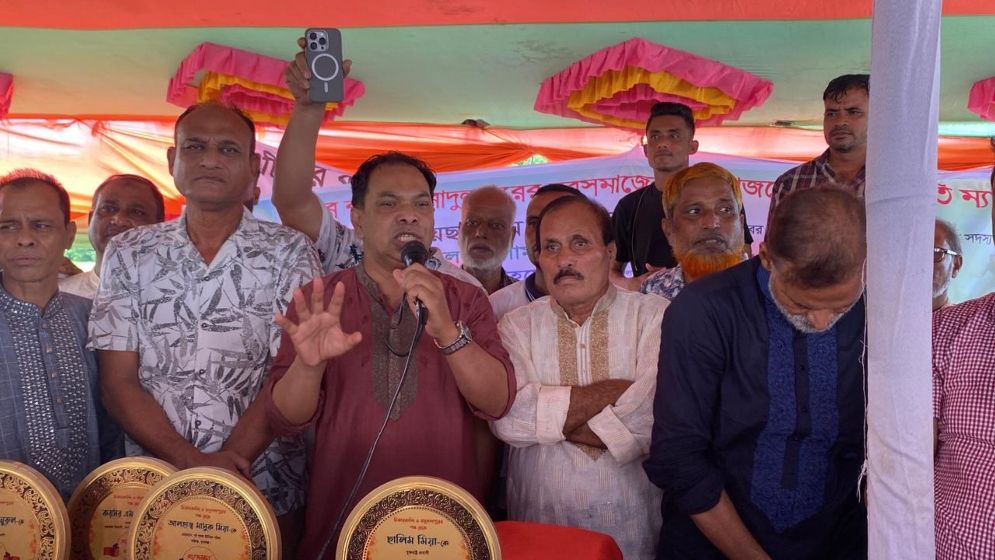 ‘মাদক থেকে রক্ষা করতে’ খেলাধুলা যুবসমাজকে 
